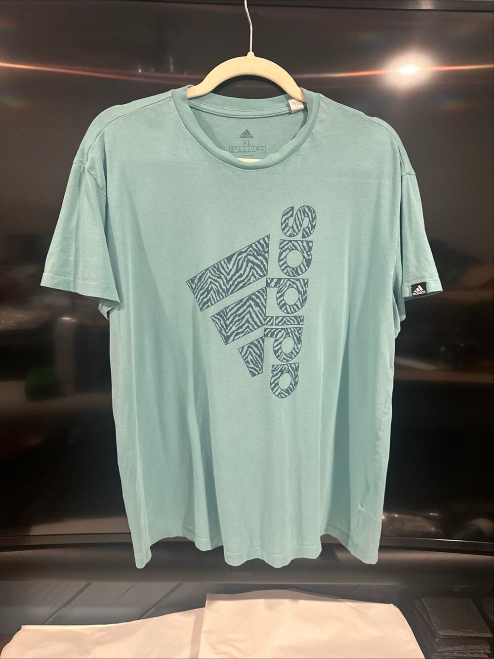 Adidas extra large T-shirt with logo